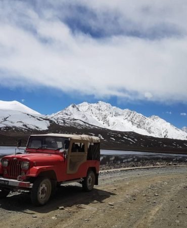 Mountain Panorama Jeep Safari