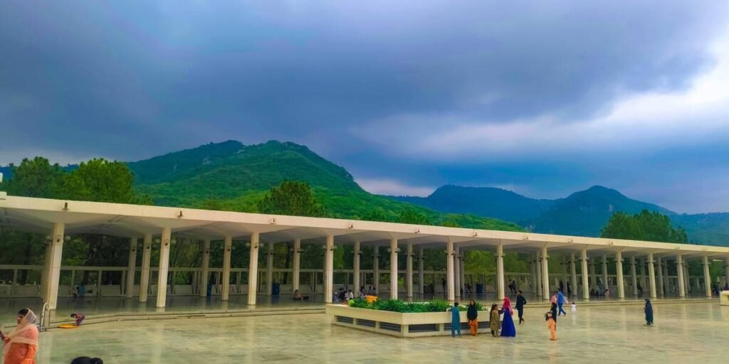Margala Hills are the best places to visit with family in Pakistan